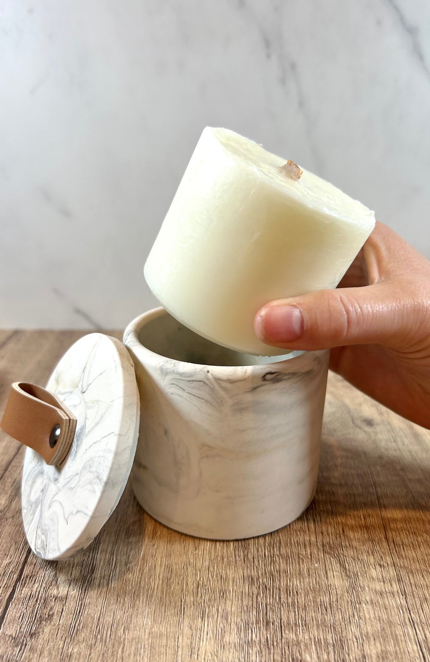 How to Reuse & Prepare Your Candle Vessel for a Refill